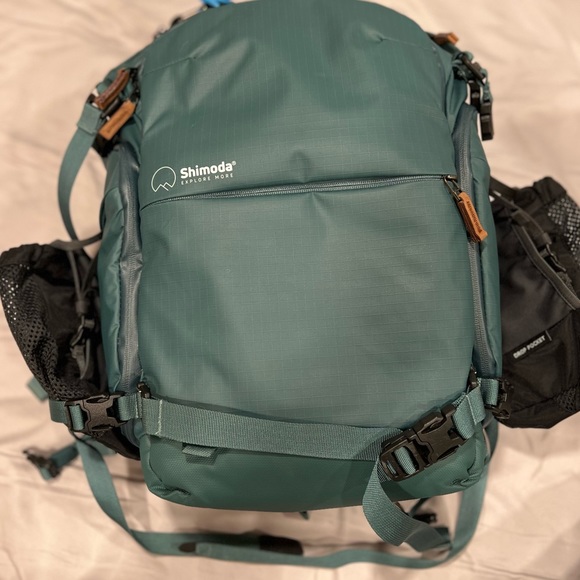 Shimoda Women’s 25L Explorer - Picture 10 of 13